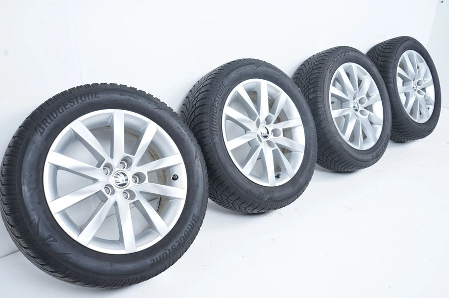 Skoda Scala Pneus hiver Roues d'hiver 205 55 16 pouces 5x100