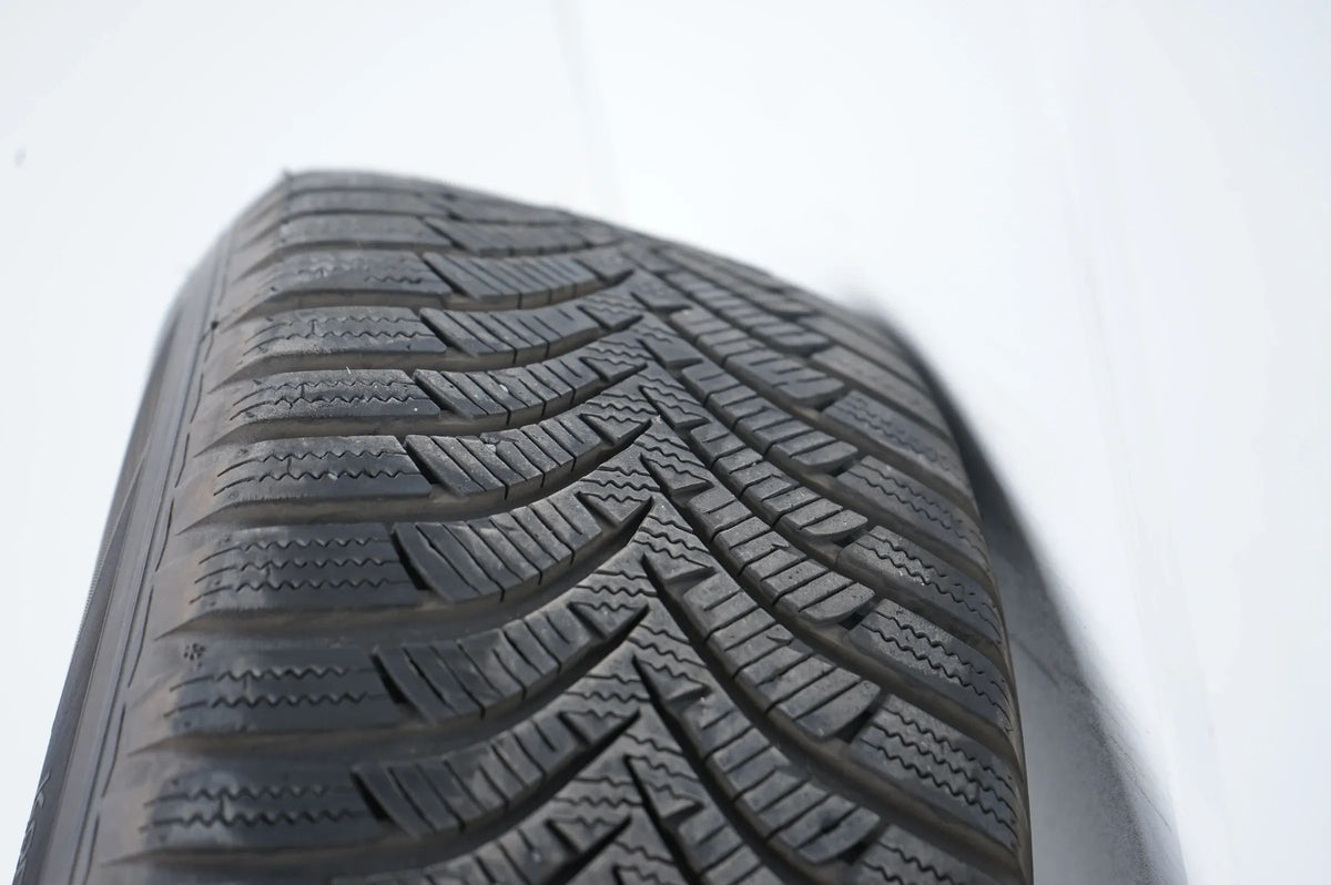 Hyundai Tucson Kia Sportage Winter Tires 215 65 16 Inch 5x114 Detailansicht 11