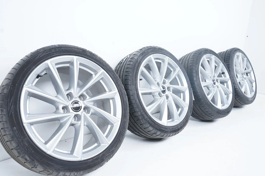 Audi A3 Seat VW Skoda Jantes d'été Pneus d'été 225 40 18 Pouces