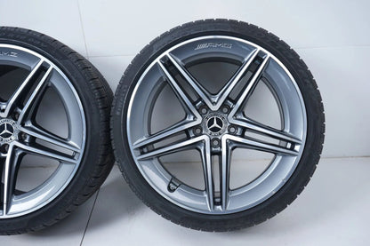 Mercedes C63 kupé AMG W205 zimní pneumatiky zimní kola 19 palců