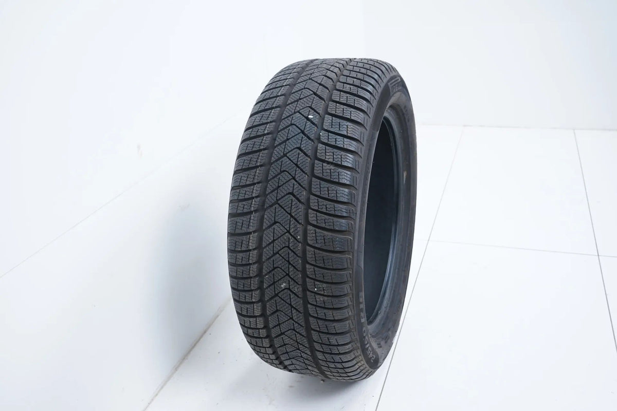 1 x Winterreifen Pirelli 245 50 18 Zoll DOT19 MO ca.8mm RFT Detailansicht 4