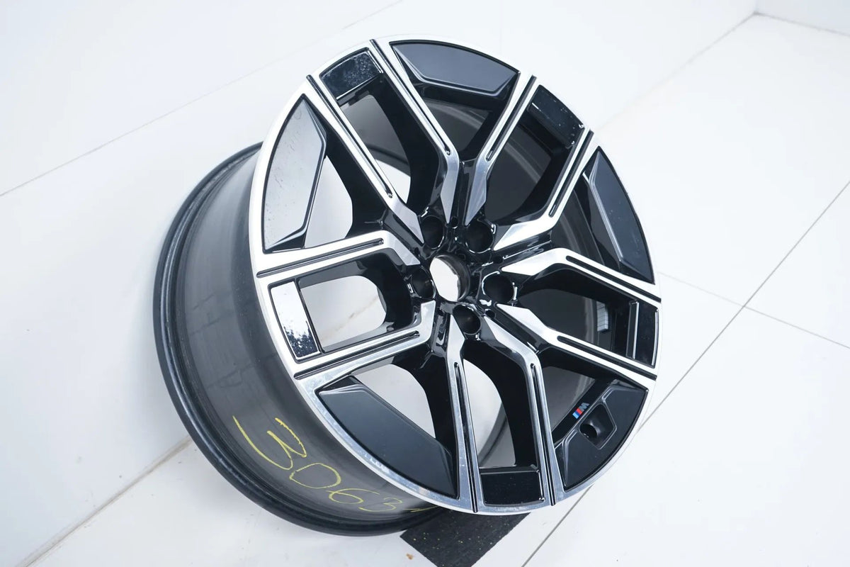 1 x Original BMW 7 Series i7 G70 Alloy Wheel 20 Inch M907 5A19DE9 Detailansicht 3
