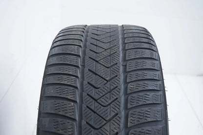 2x Winterreifen 275 40 18 Zoll Pirelli ca.4 mm DOT20/19 MO