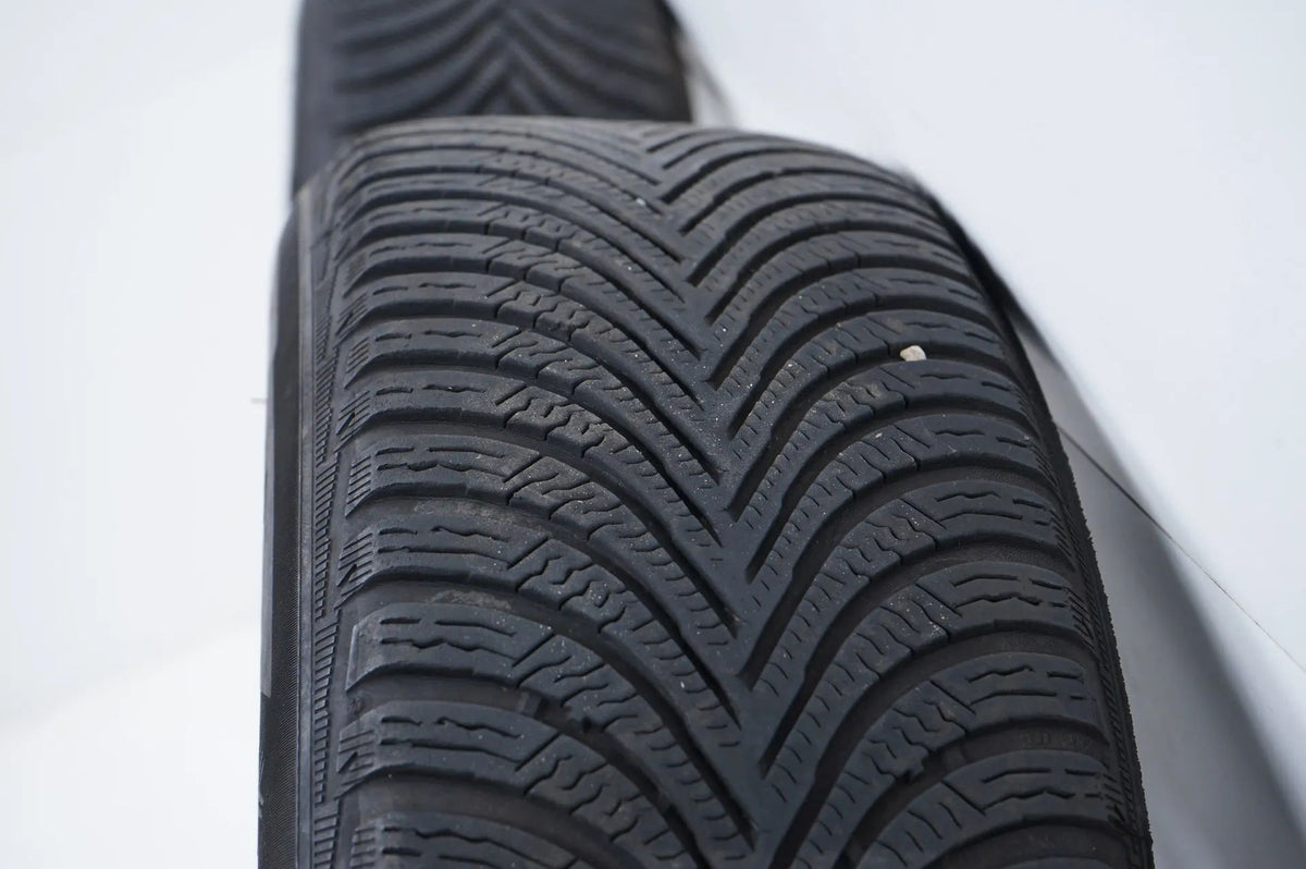 Mercedes A B Klasse W177 W247 Winterräder Winterreifen 16 Zoll Detailansicht 15