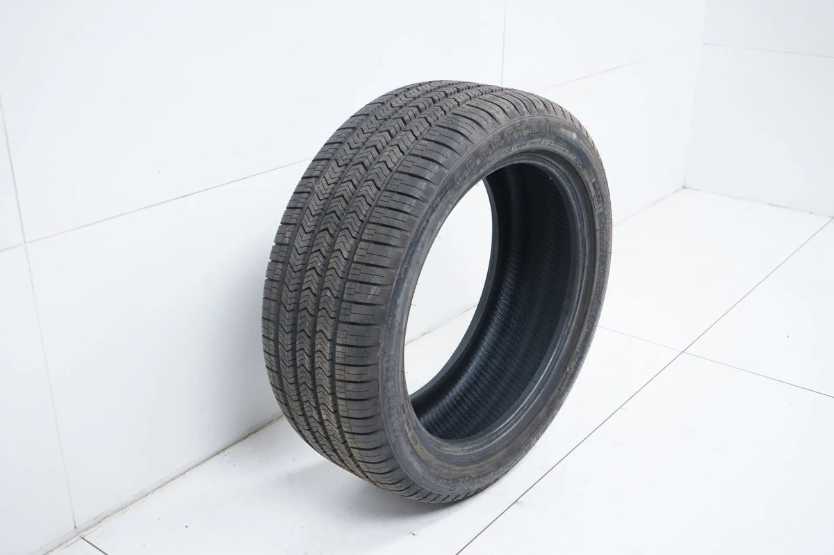 1x DEMO Allwetterreifen Ganzjahresreifen 245 45 18 Zoll Goodyear Detailansicht 3