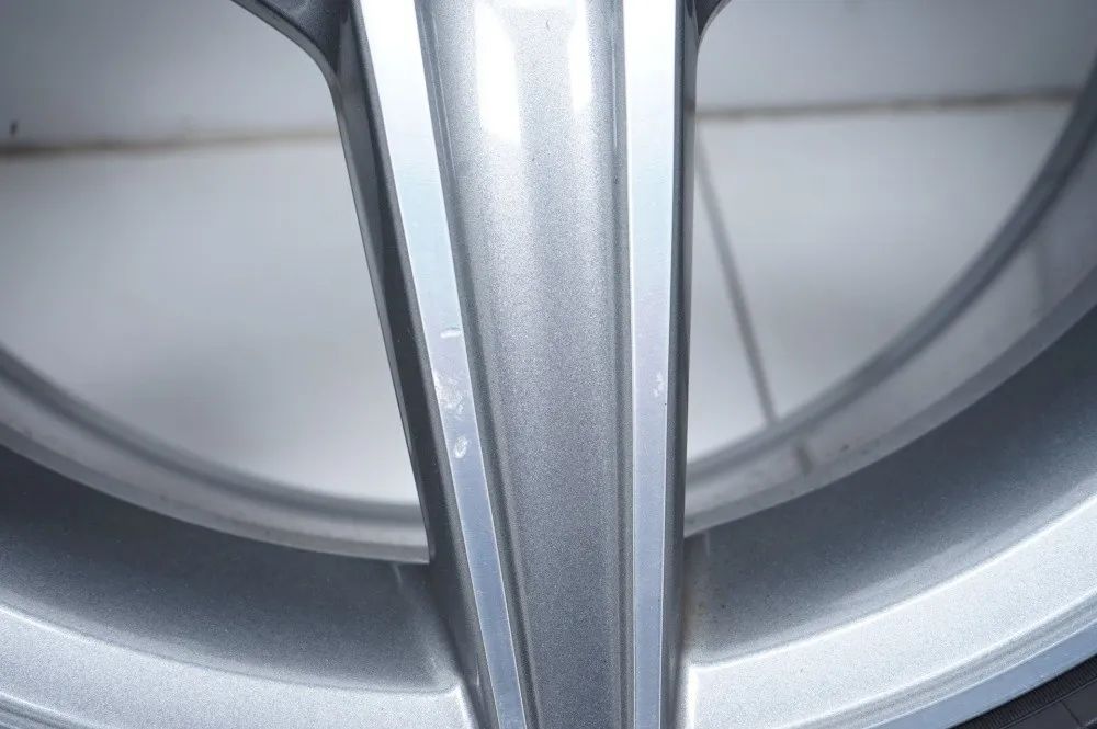 Mercedes C Klasse W205 AMG Winterreifen Winterräder 18 Zoll Detailansicht 10