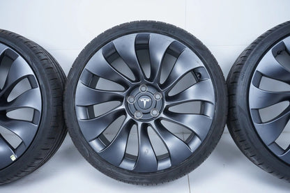 Tesla Model 3 summer tires, summer wheels, 235/35/20 inch, 7mm tread depth