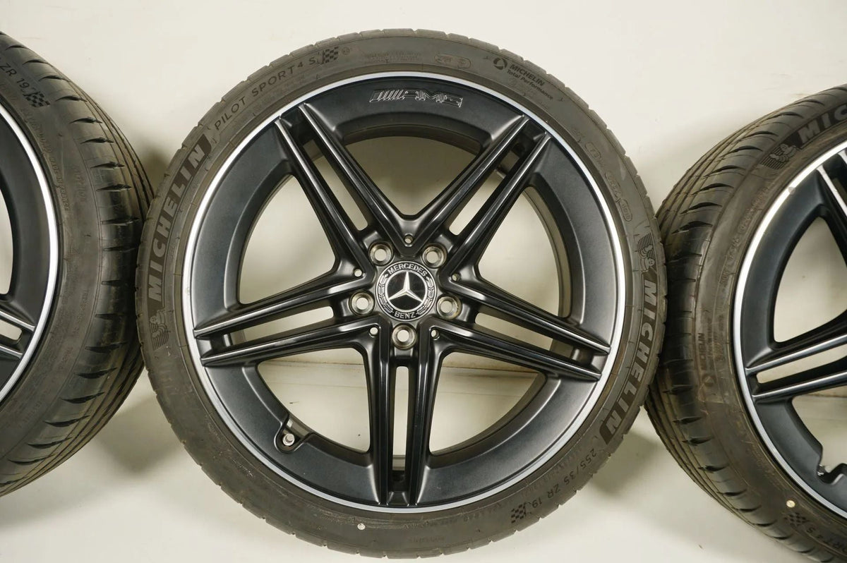 Mercedes AMG CLA45 S W118 C118 Winterräder mit neuen Winterreifen 255 35 19 Zoll