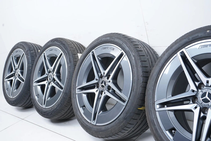 Mercedes C Klasse W206 Winterräder mit neuen Winterreifen AMG 18 Zoll