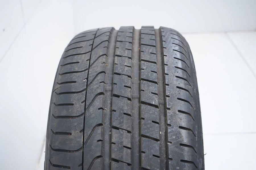1 pneu été Pirelli 255/40/18 pouces DOT15 MO, profondeur de sculpture d'environ 7 mm