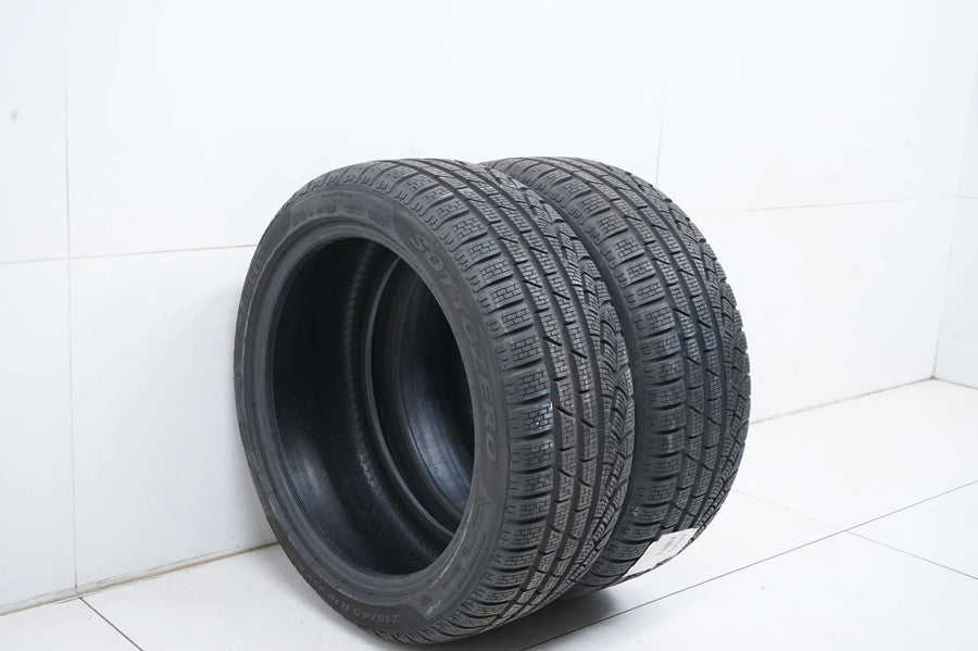 2x Winterreifen Pirelli 215 45 18 Zoll DOT18 ca.7+mm MO