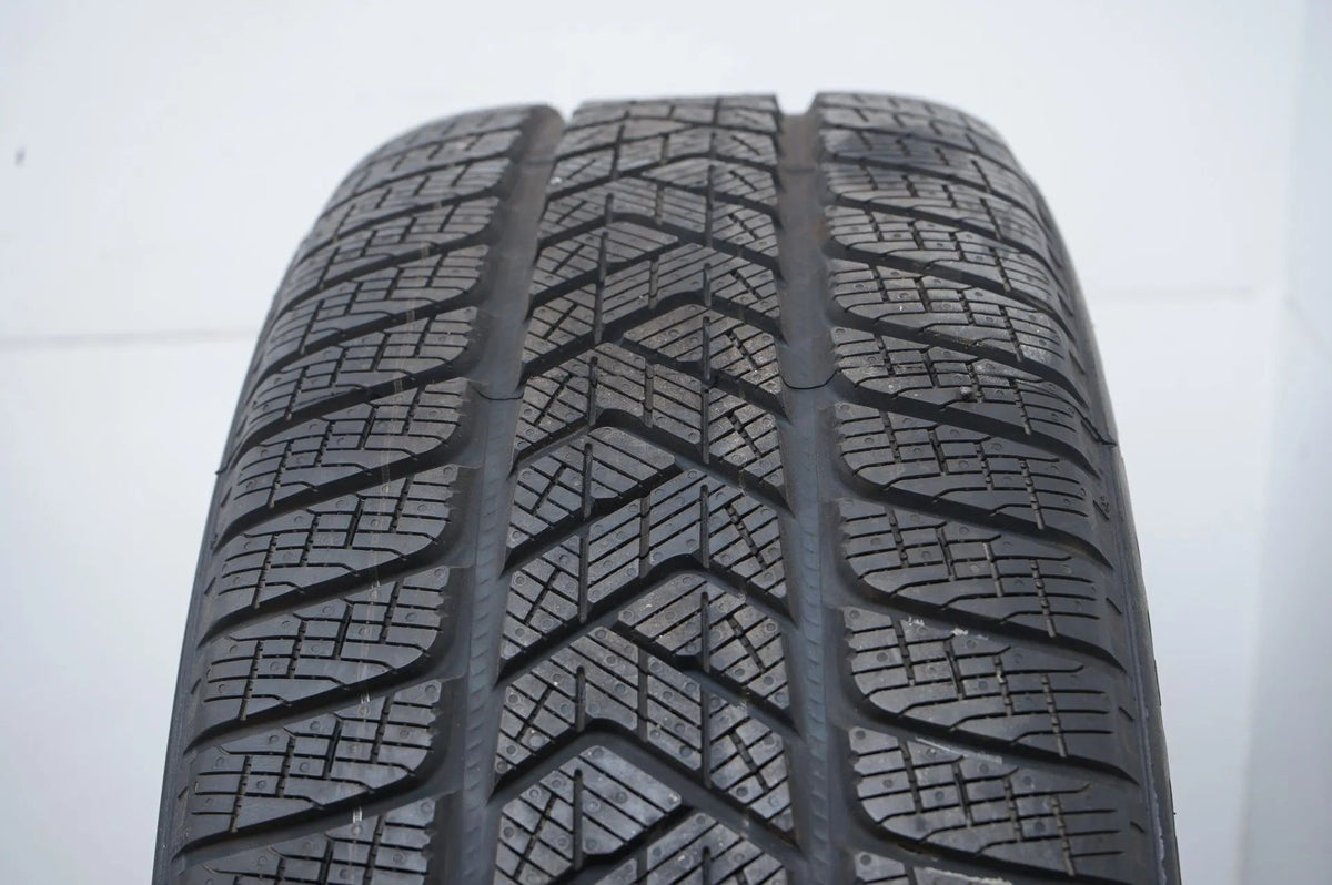 Original Mercedes EQC 19 inch alloy wheels winter tires winter wheels 235 55 R19 7mm Detailansicht 9