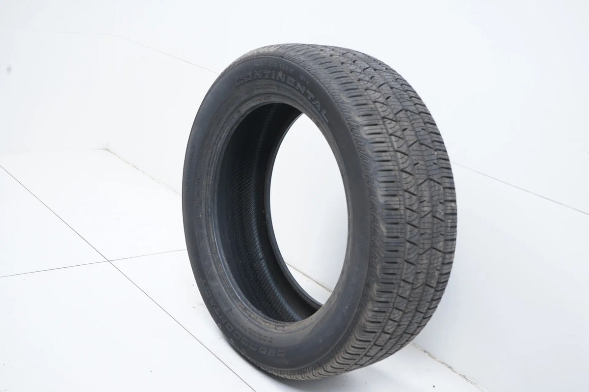 1 x Continental all-weather tire 235 55 19 inch DOT19 approx. 7mm tread depth Detail view 4