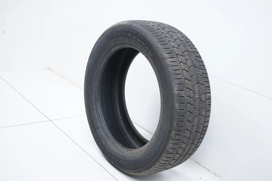 1 x Continental all-weather tire 235 55 19 inch DOT19 approx. 7mm tread depth