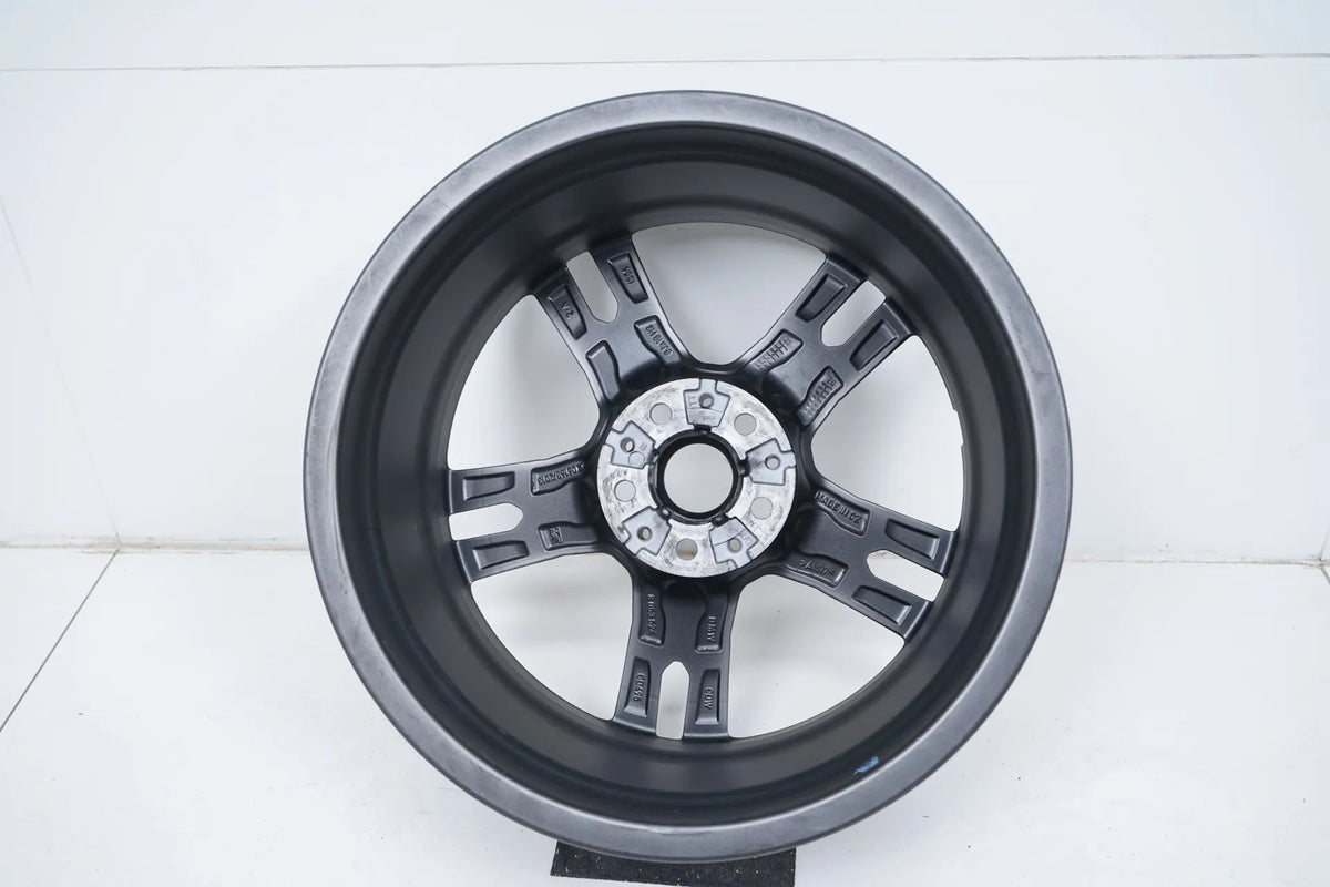 1 x originální BMW řady 1 řady 2 F44 F40 hliníkový disk 18 palců 556M 8053524 Detailní zobrazení 10