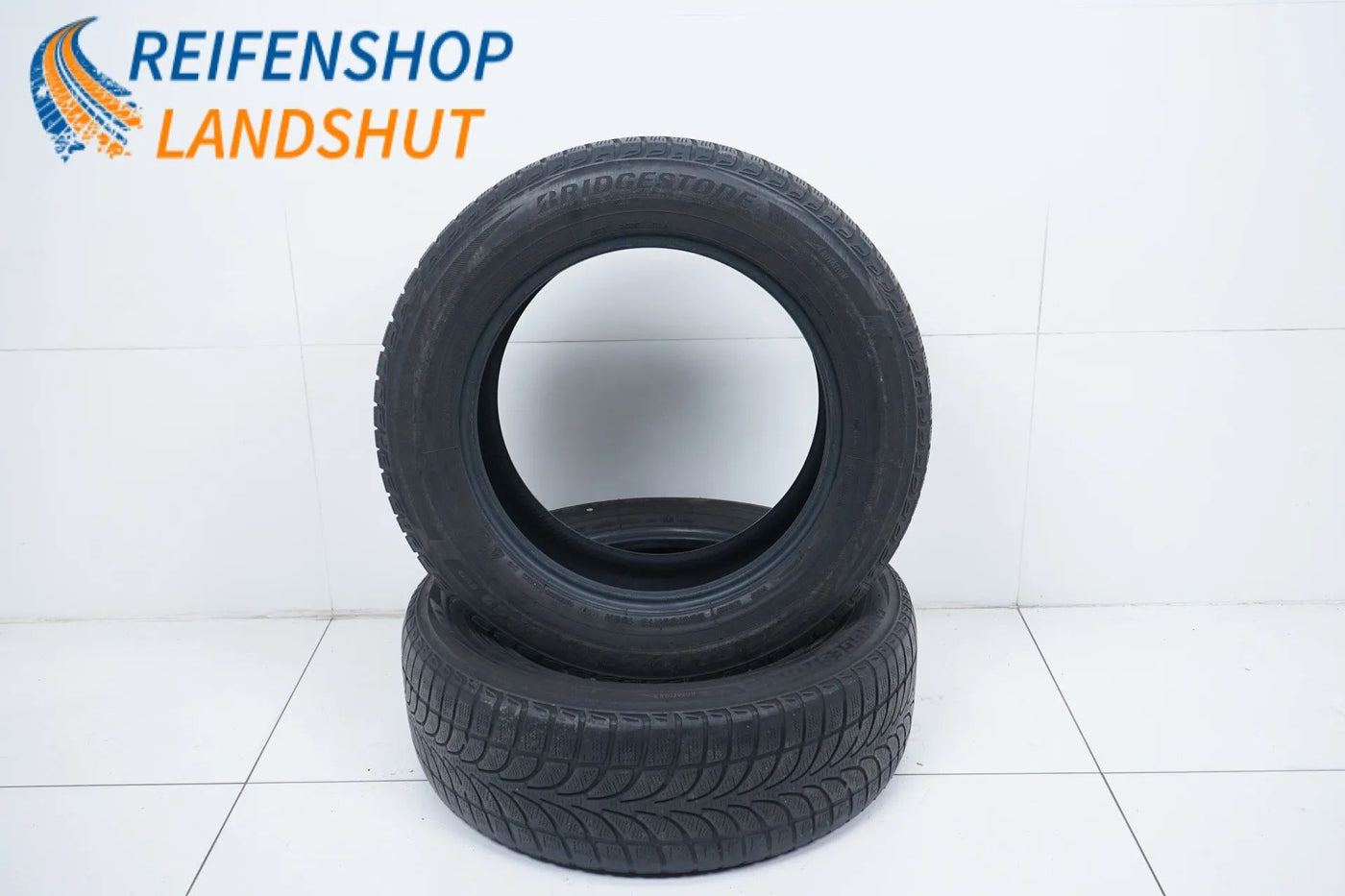 2 pneus d'hiver Bridgestone 235/60/18 pouces DOT 19/15 MO, profondeur de sculpture d'environ 4 mm