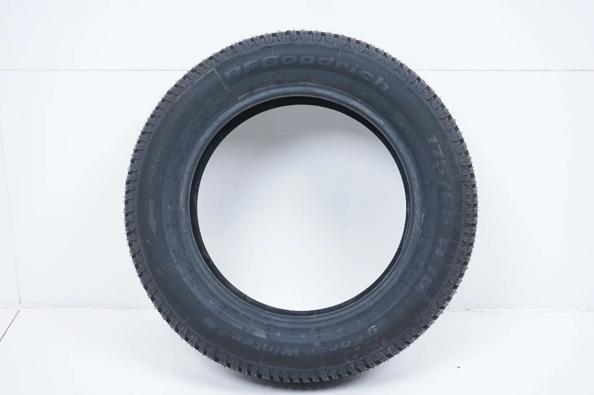 1x NEU Winterreifen 175 65 15 Zoll BF Goodrich DOT19 Detailansicht 2