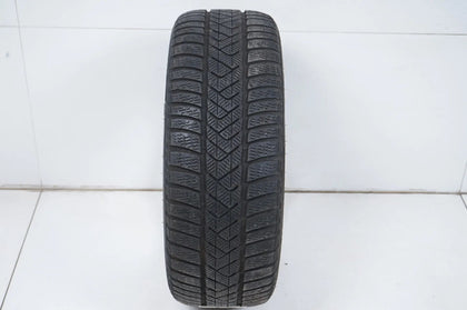 1 x Pirelli winter tire 225/45 R18 inch DOT21 approx. 5mm
