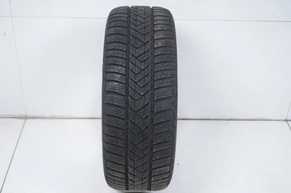 1 pneu hiver Pirelli 225/45 R18 pouces DOT21 environ 5 mm