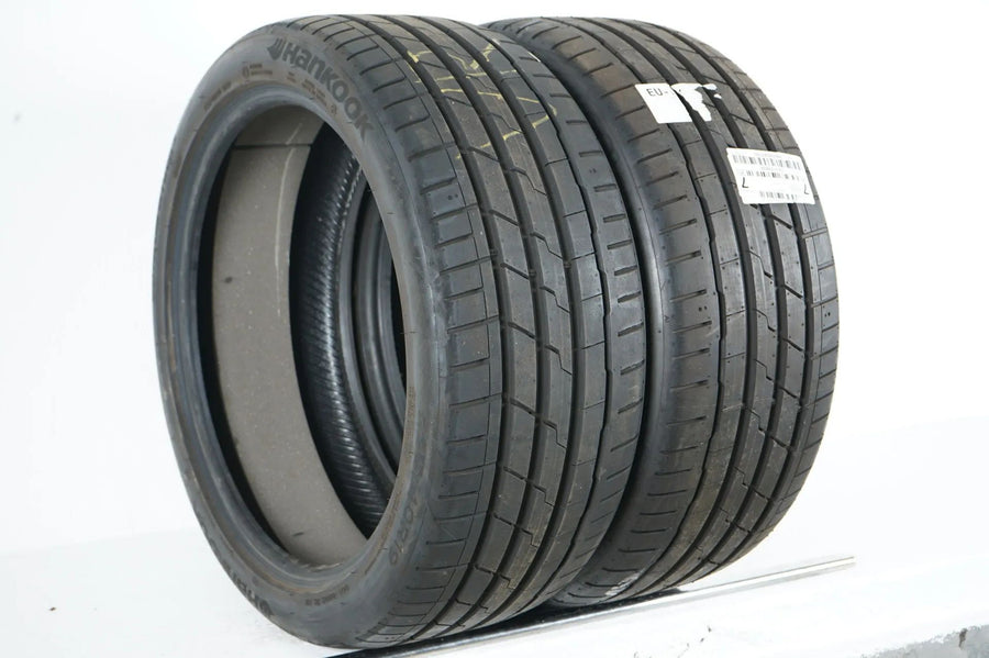 2 x Hankook Demo Summer Tires 235 40 19 Inch DOT22 Tesla
