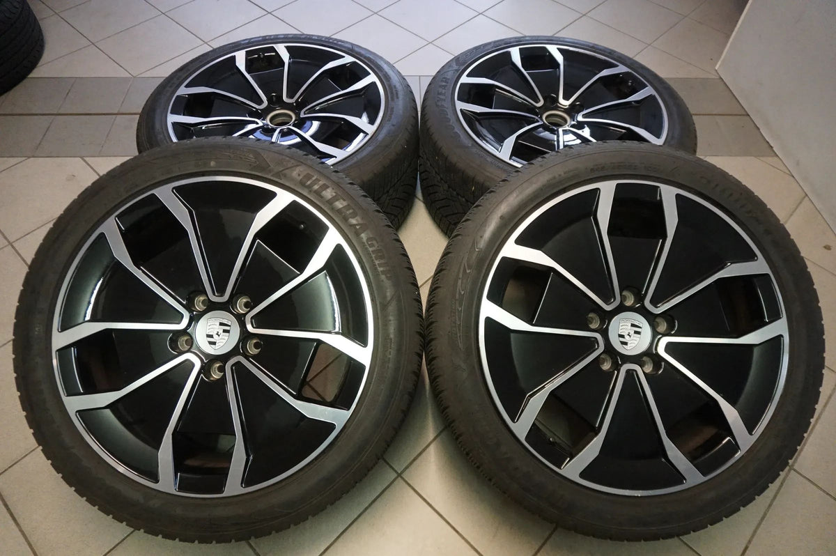 Jantes alliage aéro Porsche Taycan 20 pouces d'origine pneus hiver roues hiver 7mm 2023 Detailansicht 2