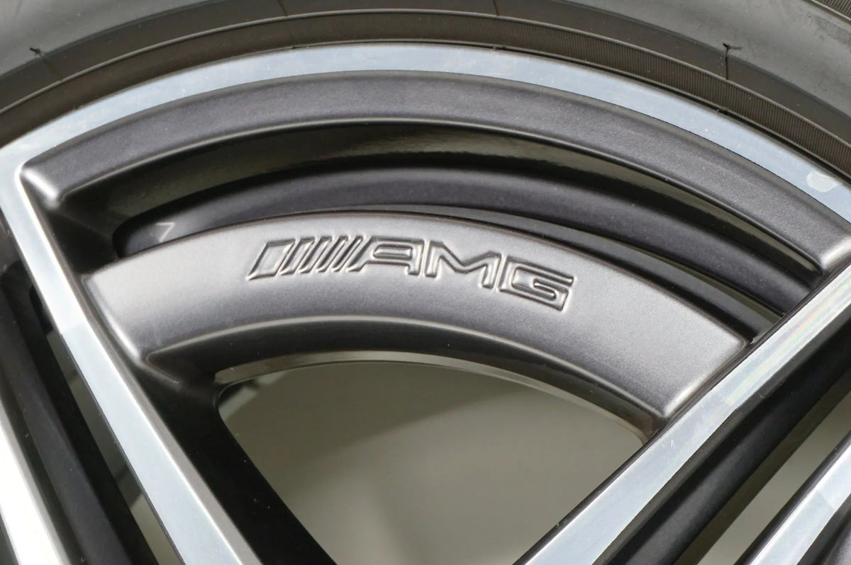 Mercedes EQC 19 inch AMG alloy wheels summer wheels summer tires 235 55 255 50 R19 Detailansicht 9