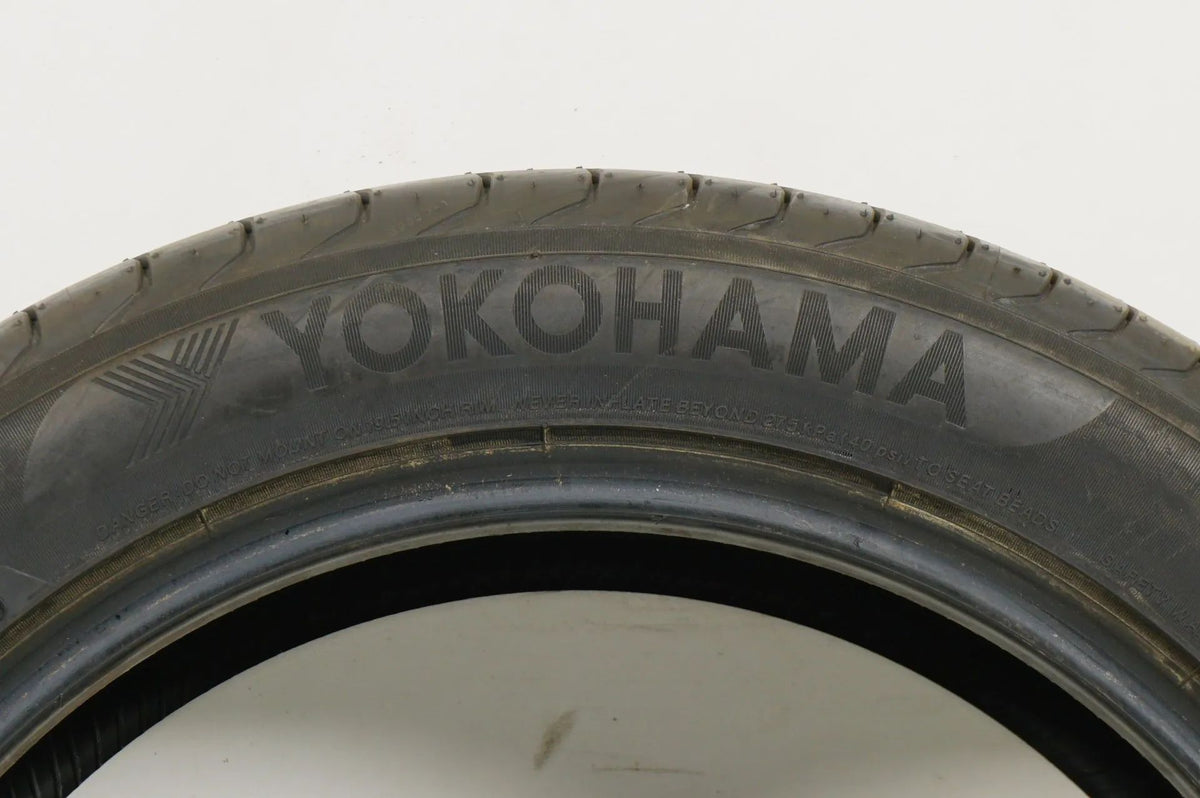 1 pneu été de démonstration neuf Yokohama 235/50/19 pouces DOT17 MO Detailansicht 2