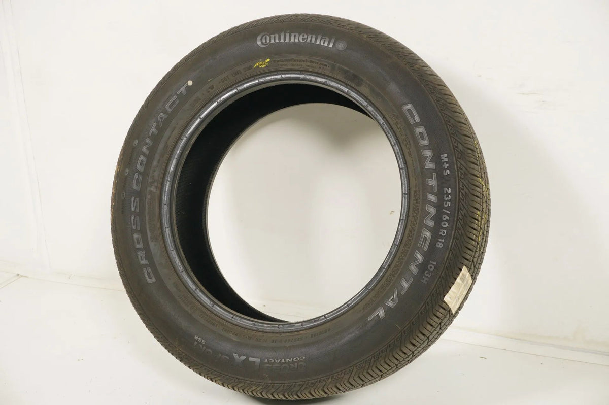 1 pneu hiver Continental 235/60/18 pouces DOT16 MO environ 6 mm RFT Vue détaillée 4