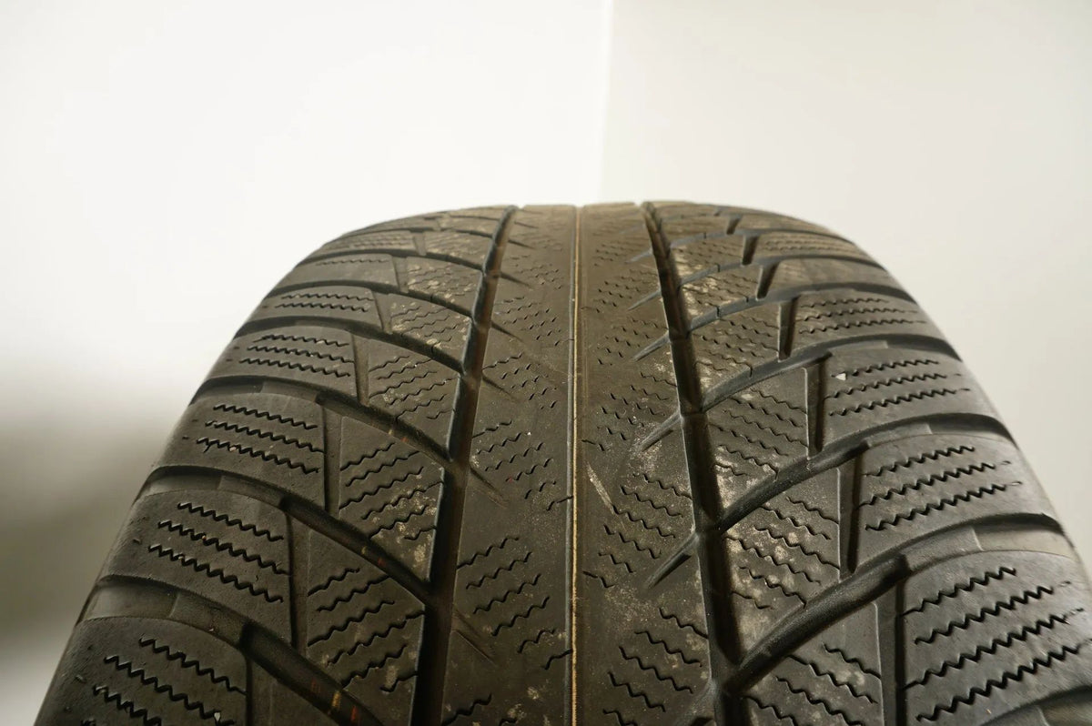 4 x Winterreifen Bridgestone 245 50 19 Zoll DOT18 Bmw* ca.5mm RFT Detailansicht 5