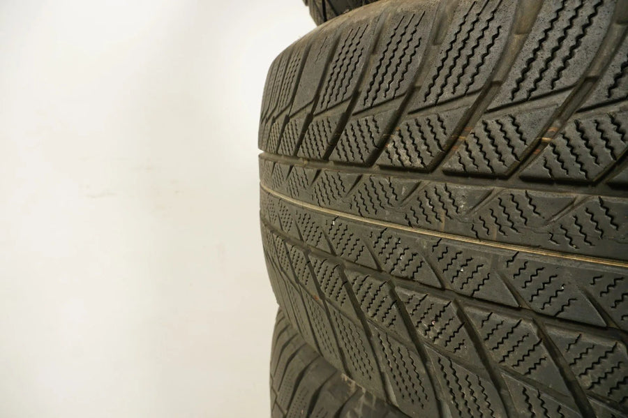 4 x Bridgestone winter tires 245/50 R19 inch DOT18 BMW* approx. 5mm tread depth RFT