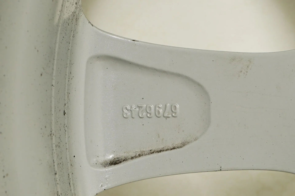 Originální hliníkové disky BMW řady 3 a 4 F30 F31 F32 F36 17 palců 394 6796243 Detailní zobrazení 13
