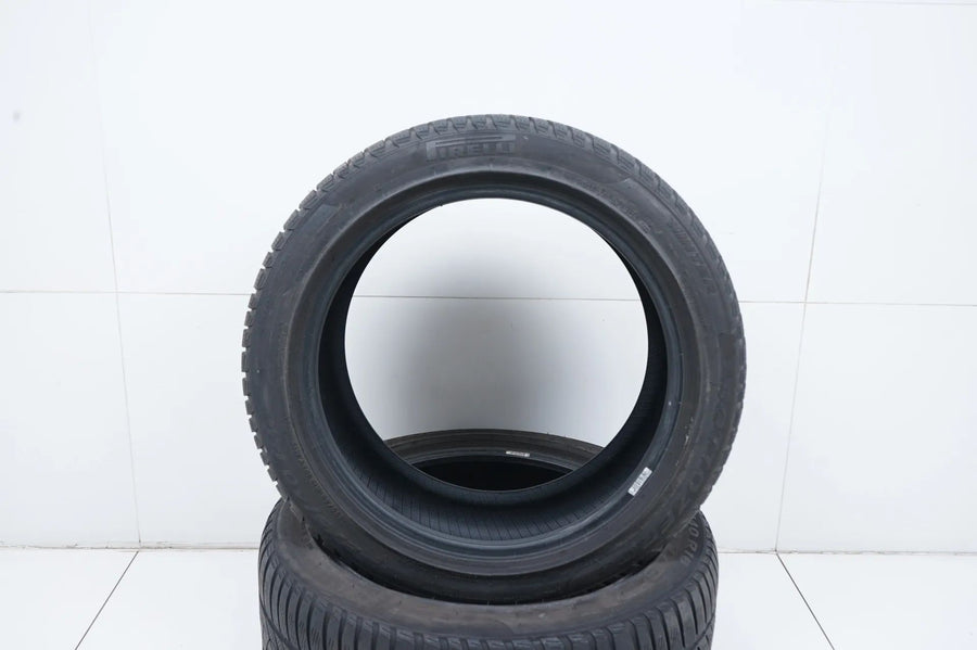 2x Winterreifen 275 40 18 Zoll Pirelli ca.4 mm DOT21/20 MO
