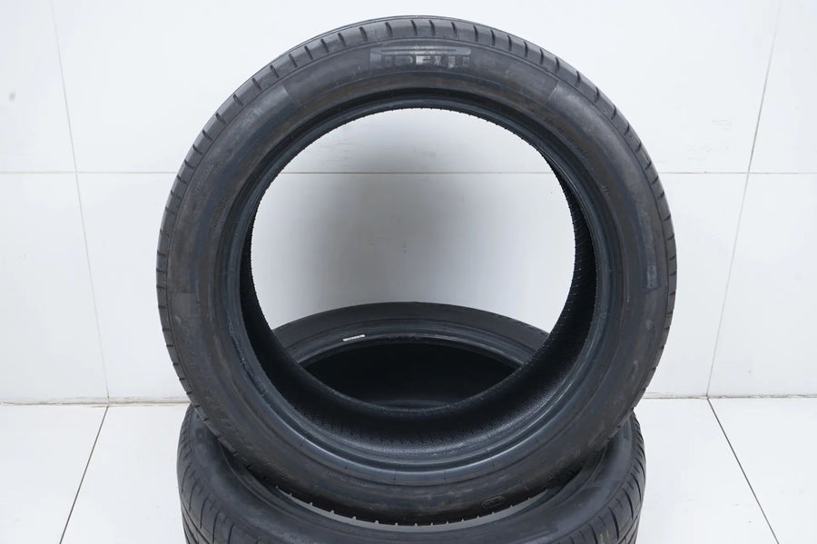 2 x Summer tires 235 50 20 inch Pirelli DOT23 approx. 4 mm