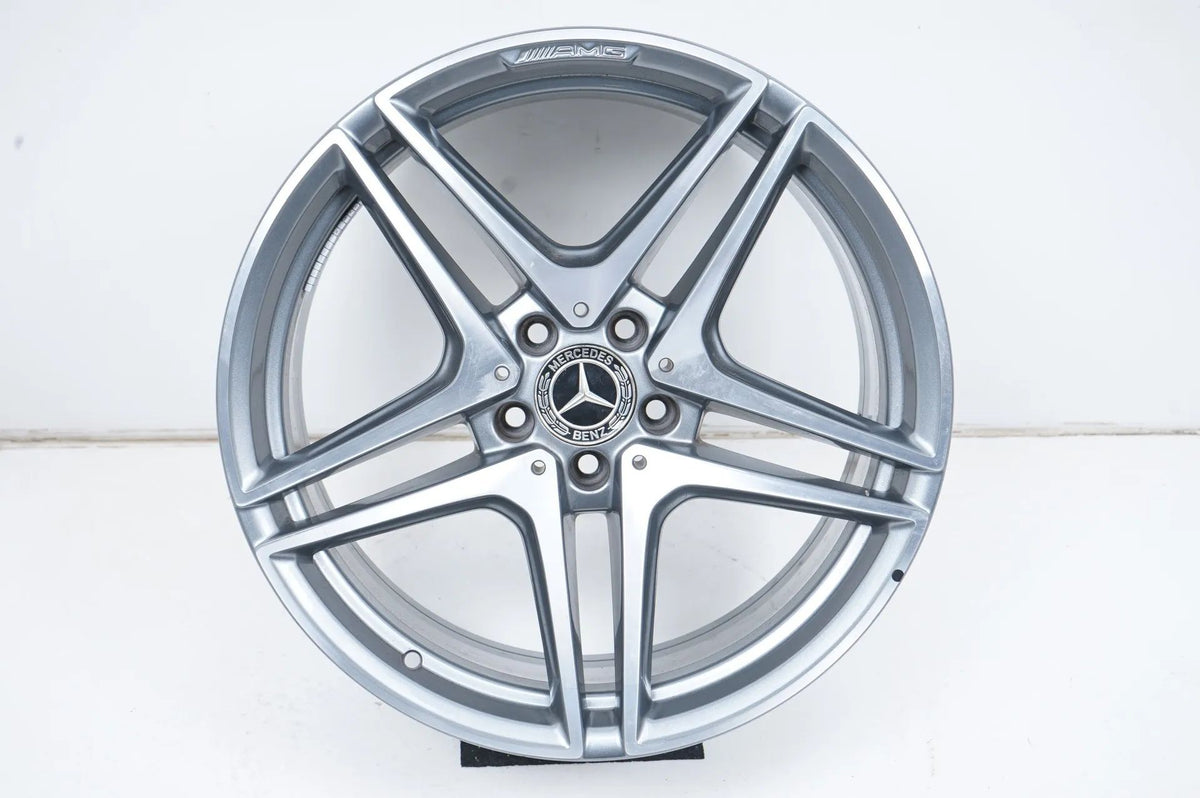 1 x Mercedes C63 Coupe AMG W205 hliníkový disk 19 palců A2054016200 Detailní zobrazení 2