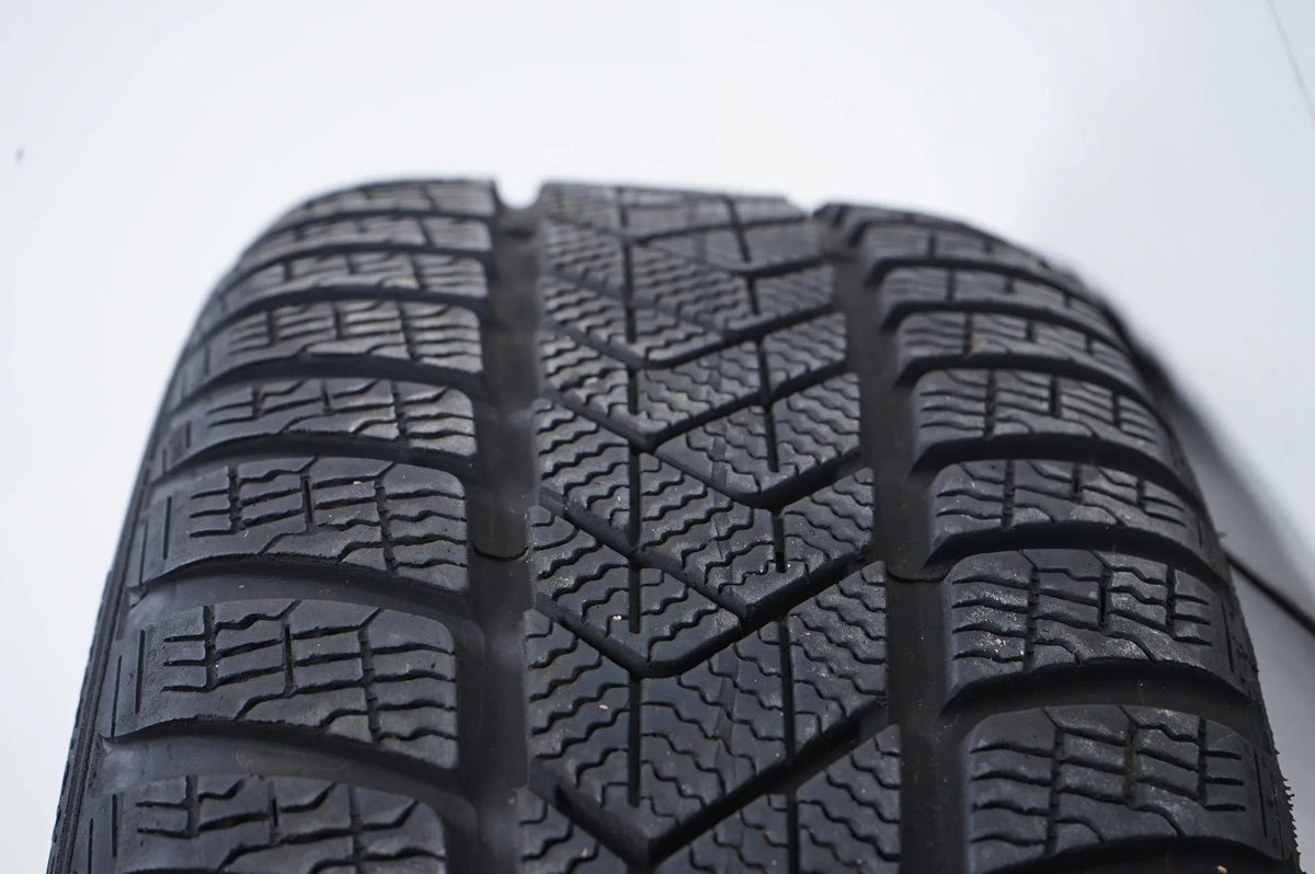 Mercedes C-Class W206 winter tires/wheels 225/45/18 inch Detailansicht 16