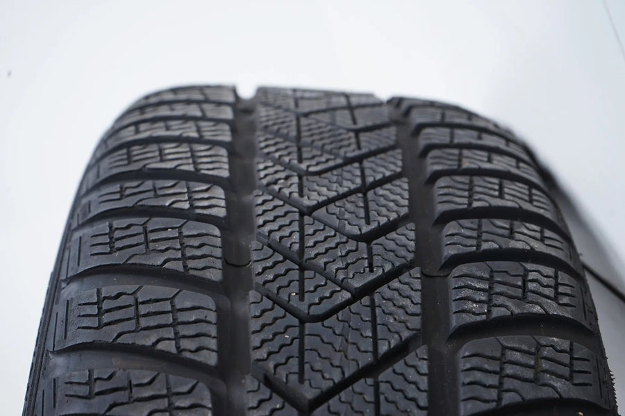 Mercedes C-Class W206 winter tires/wheels 225/45/18 inch