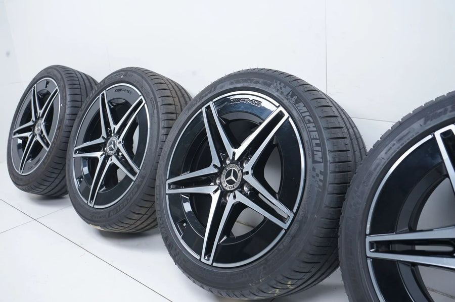 Mercedes C-Class Hybrid W206 AMG 18-inch summer wheels