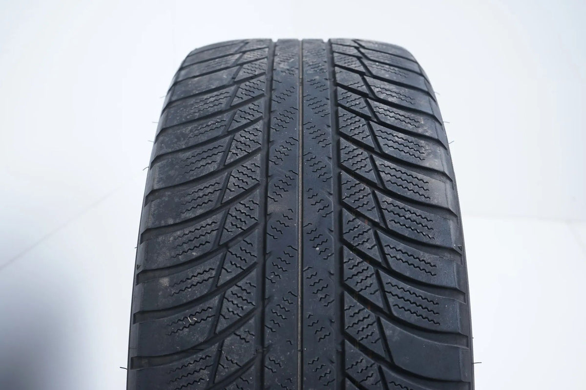 2 x Bridgestone winter tires 225 45 18 inch DOT21 approx. 3 mm MO Detailansicht 5