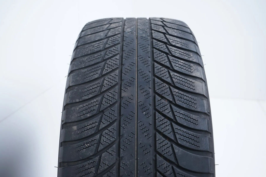 2 x Bridgestone winter tires 225 45 18 inch DOT21 approx. 3 mm MO