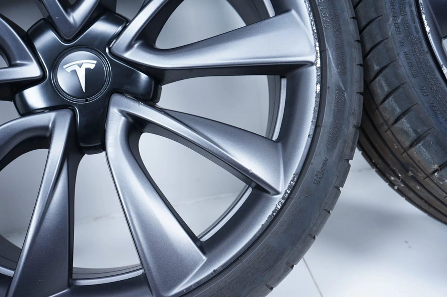 Tesla Model 3 summer tires, summer wheels 235/35/20 inch