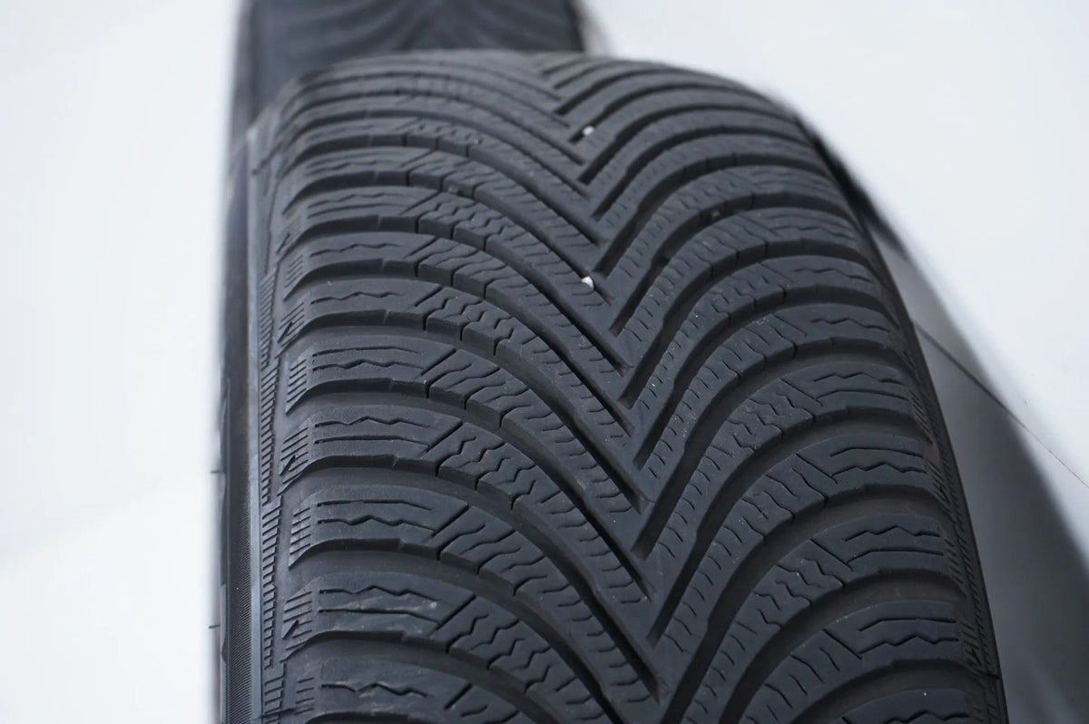 Mercedes A B Klasse W177 W247 Winterräder Winterreifen 16 Zoll Detailansicht 11