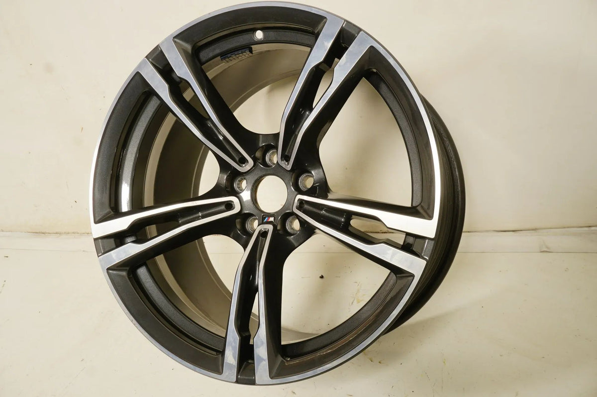 1 x Originální BMW řady 5 M5 F90 hliníkový disk 19 palců 705M 7857076 10,5J IS28 Detailní zobrazení 3