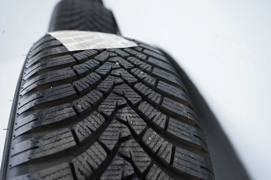 Nissan Qashqai Winter Wheels Winter Tires 215 60 17 Inch KB409-HV200