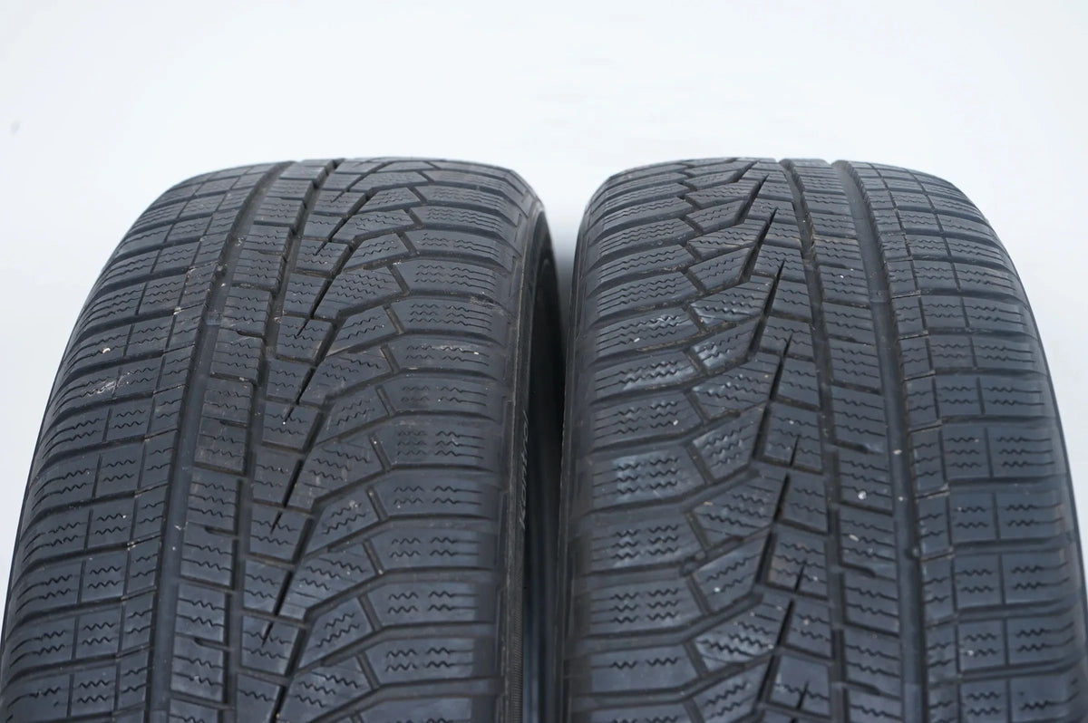 2x Winterreifen Hankook 205 55 17 Zoll ca.5 mm DOT19 Detailansicht 4
