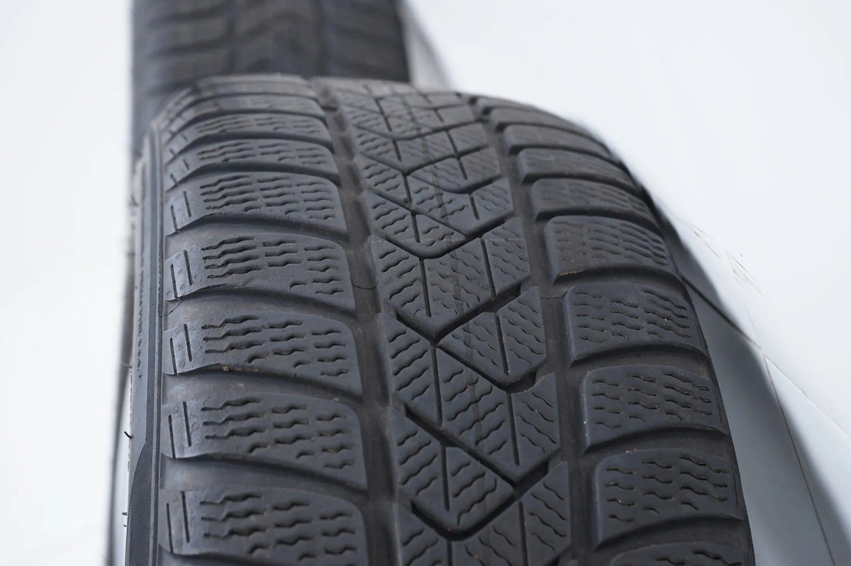 VW Volkswagen Golf 7 8 Winter tires Winter wheels 205 50 17 inch Detailansicht 10