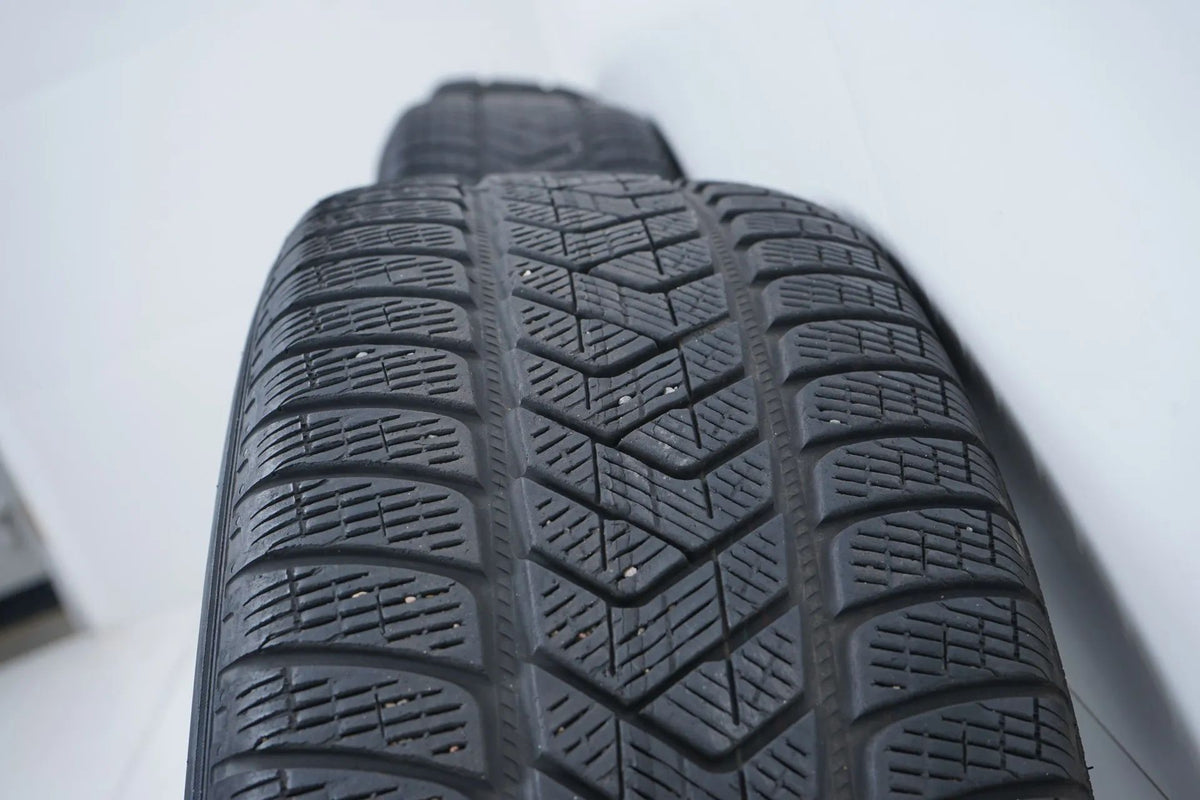 Jaguar F-Pace winter tires/wheels 255/60 R18 HK83-1007-AA Detailansicht 10