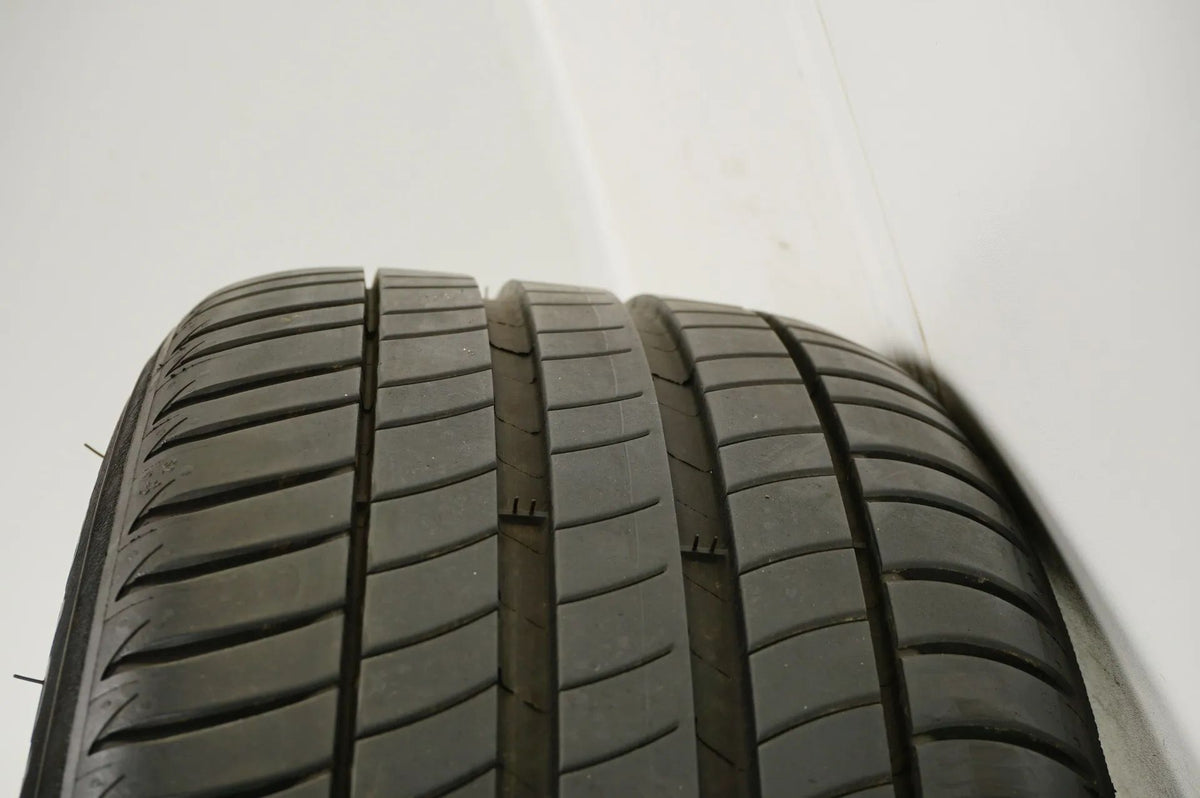 BMW 5 Series G30 G31 Summer Wheels Summer Tires 225 55 17 inch Detailansicht 12