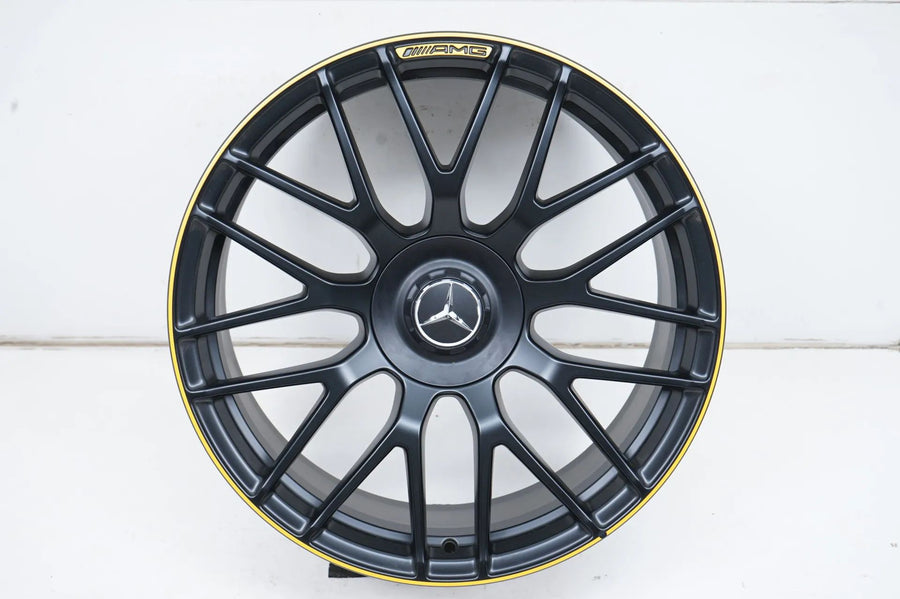 1x Mercedes C63 AMG W205 Alufelge gelb 19 Zoll A2054011700 8,5J ET38