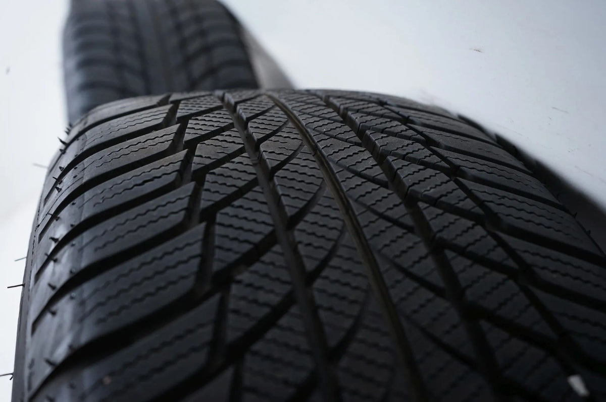 MINI Countryman F60 winter tires/wheels 205/60 R17 inch Detailansicht 9
