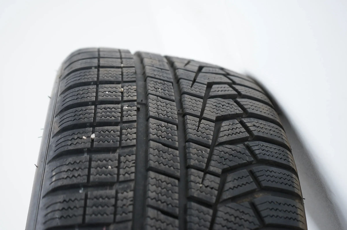 Ruote invernali Audi A1 GB, pneumatici invernali 215 45 17 pollici, 6 mm, 82A601025G Visualizzazione dettagliata 11